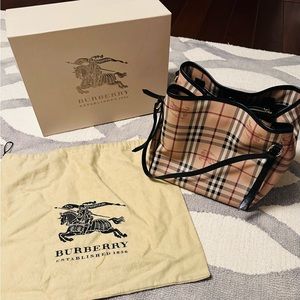 Burberry Bucket bag with zipper wristlet - excellent!
